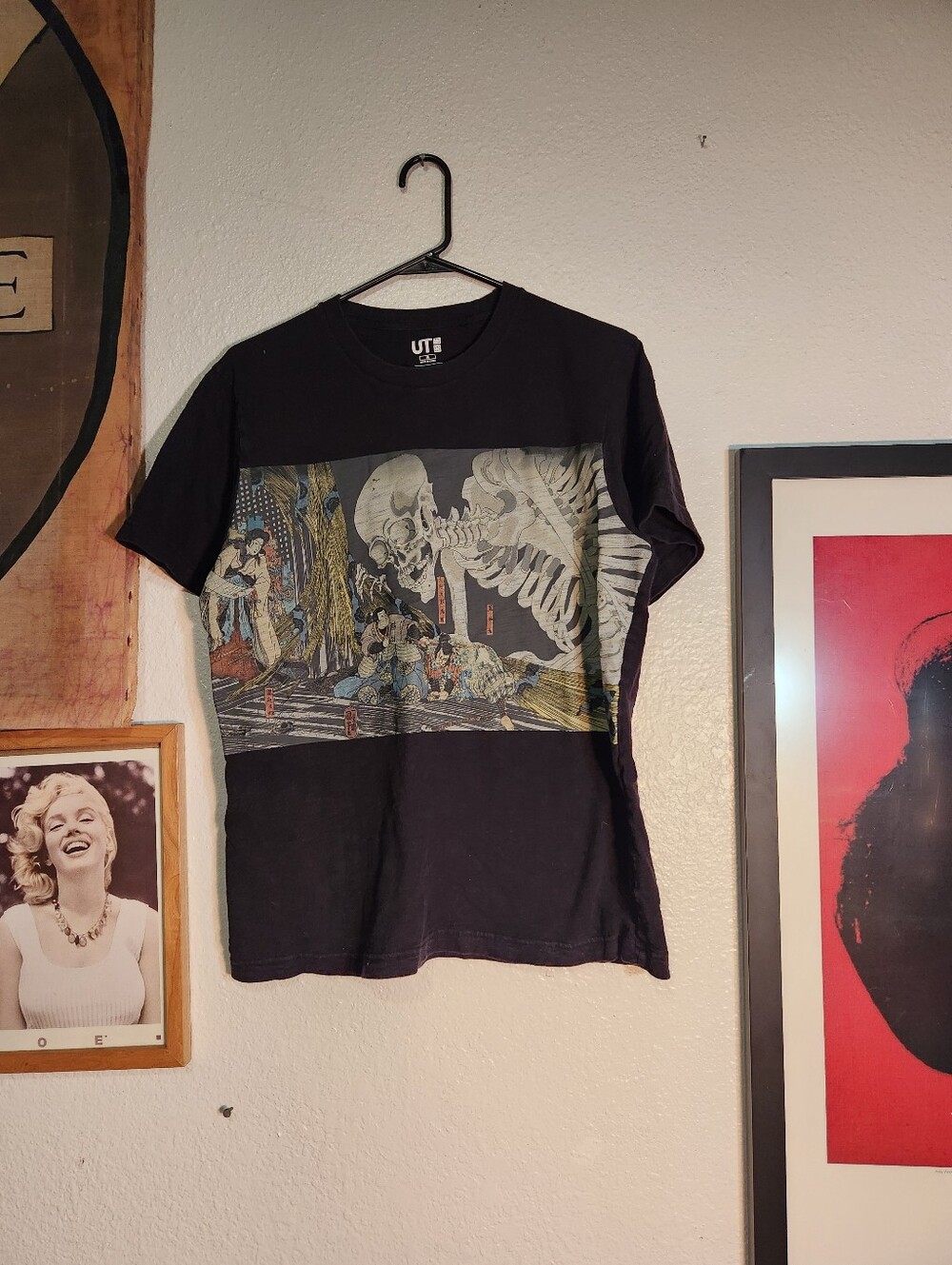 Uniqlo Black Short-Sleeve Tee with Ukiyo-e Skeleton Graphic